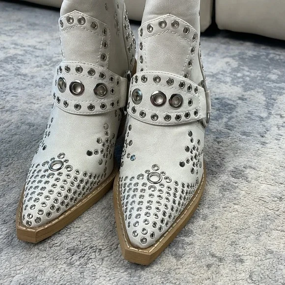 New Dolls Kill Current Mood White Studded Butterfly Cowboy Boots Festival Sz 6 - Picture 4 of 13